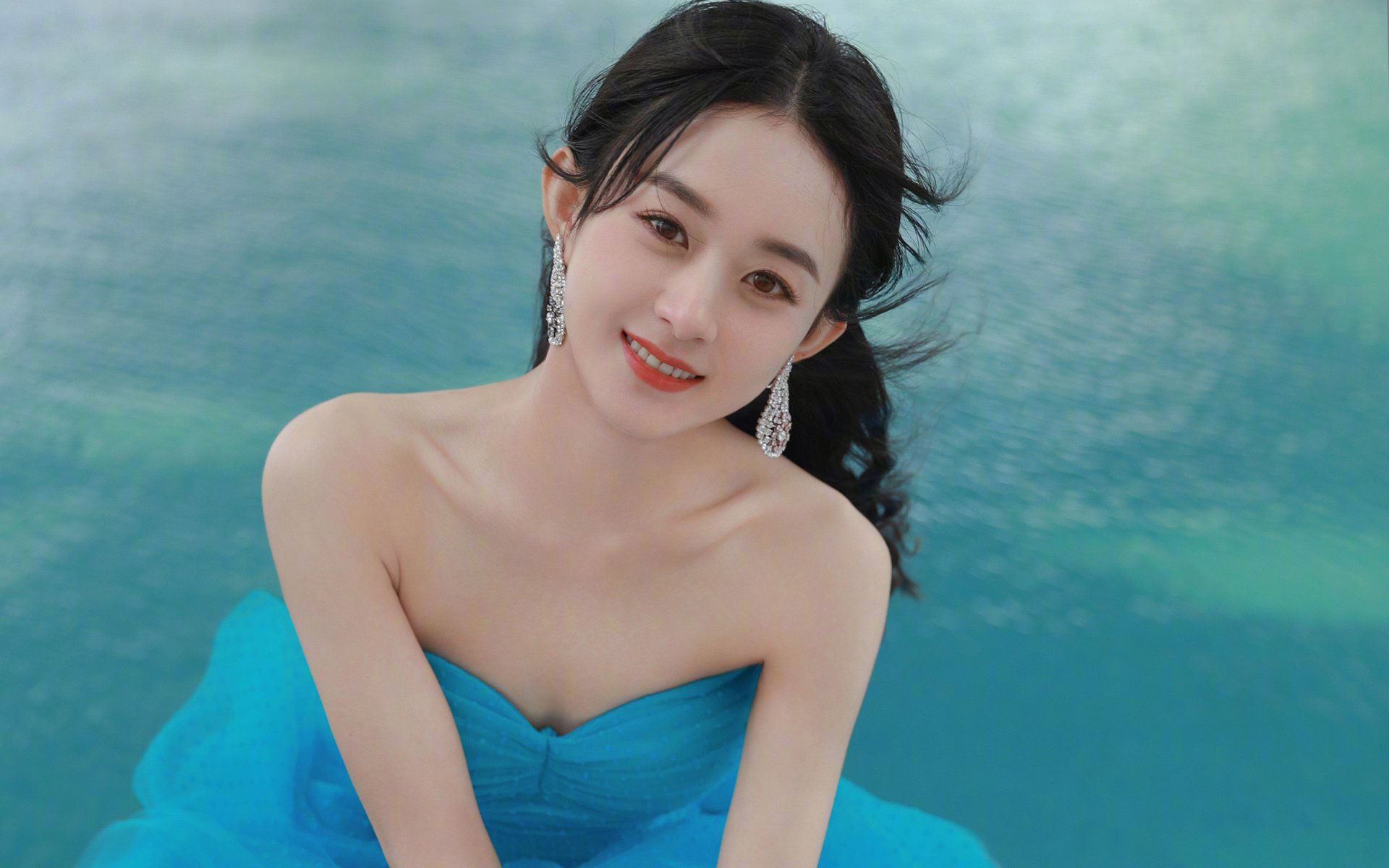 熊猫体育app下载-汉堡SV客场被击溃，降级形势堪忧，汉堡single double