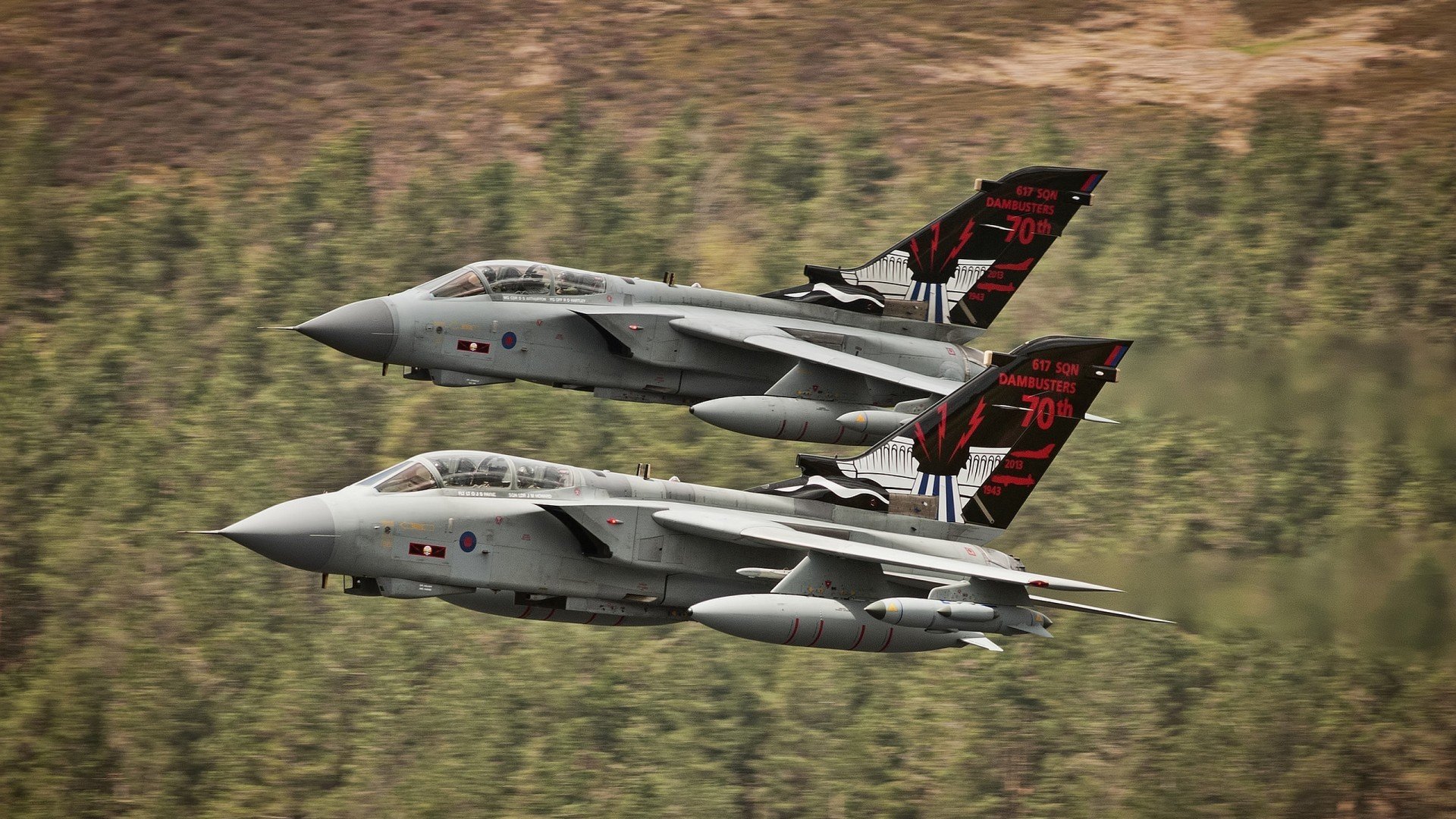 熊猫体育直播-激烈体操女团竞争激烈比分接近，女了体操团体